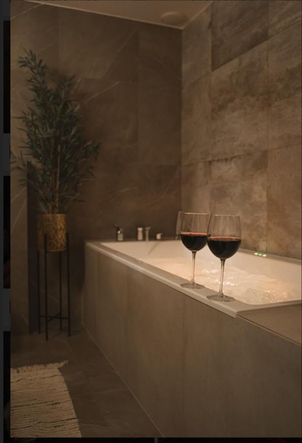 Like Home 2 Sauna,Jacuzzi & Spa Swidnica  Exterior photo